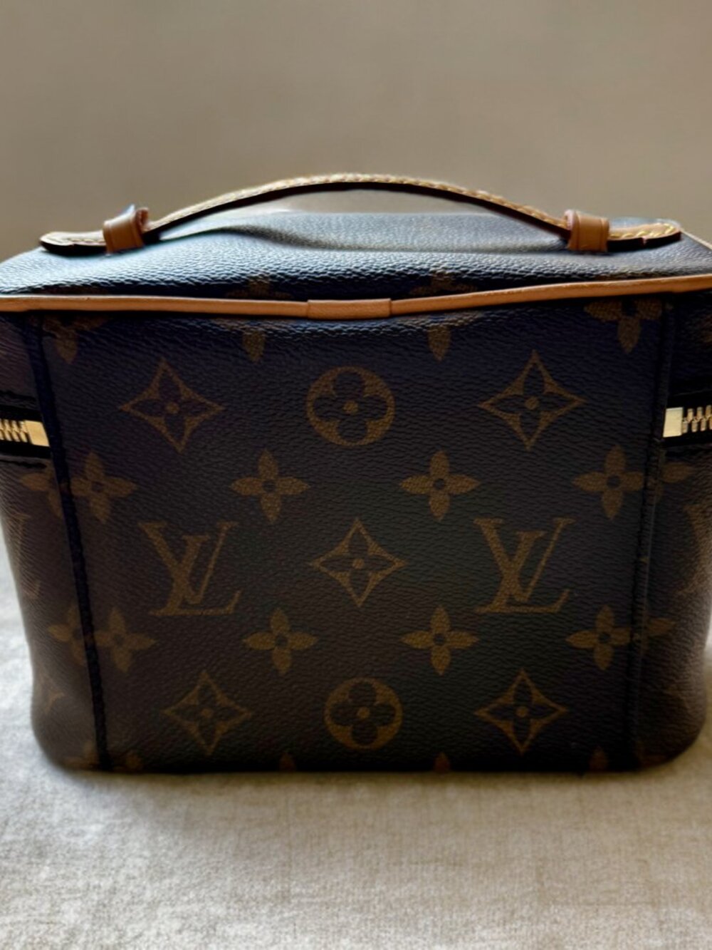 Louis Vuitton Monogram Canvas Nice Mini Vanity Toiletry Pouch - Picture 3 of 16